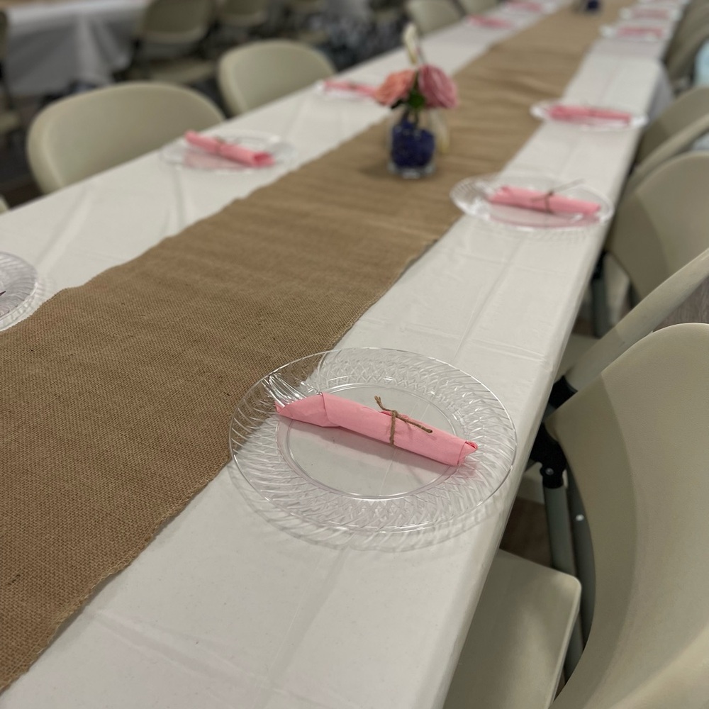 Burlap table runner - Picture 3 of 3